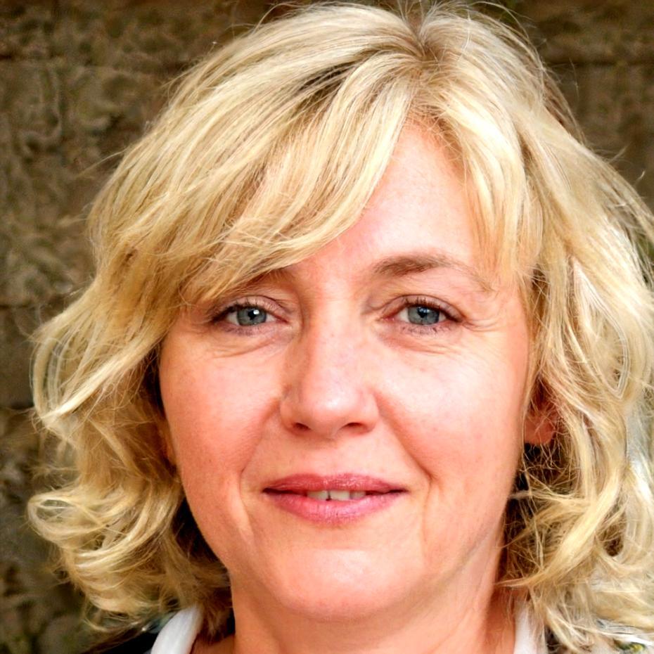 Portrait of Sienna Devereux, Client Success Manager